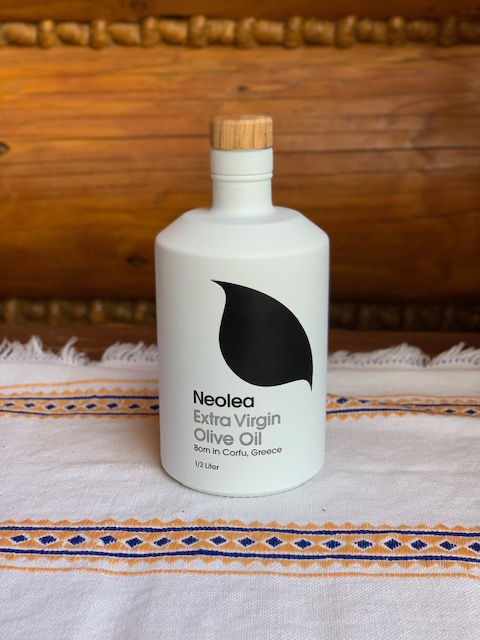 Neolea extra panenský olivový olej.